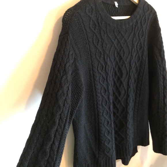 Wool and Yak Muji Cable Sweater - Picture 3 of 7